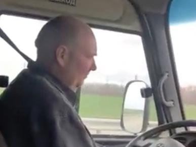 Засыпающий водитель маршрутки «Ростов - Таганрог»: видео